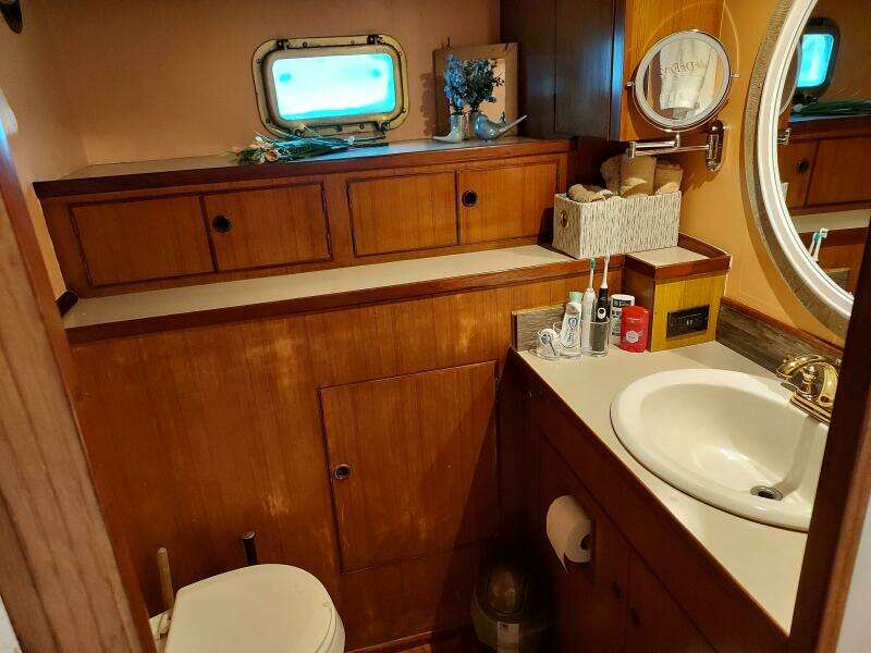 1982 DeFever 52 Offshore Cruiser