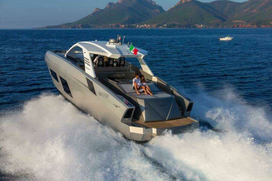 2027 Canados Gladiator 631 Next