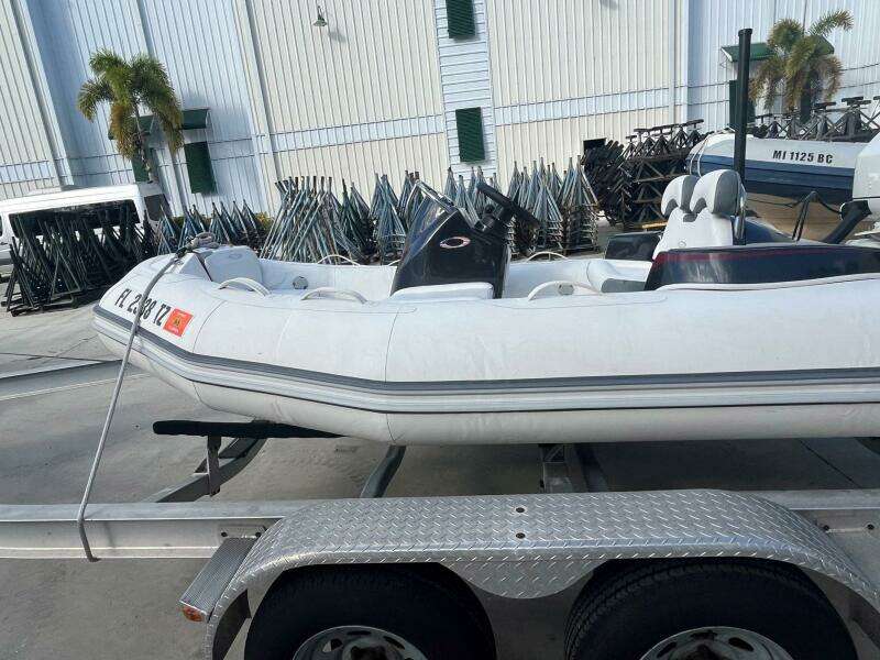 2024 Zodiac Yachtline 360