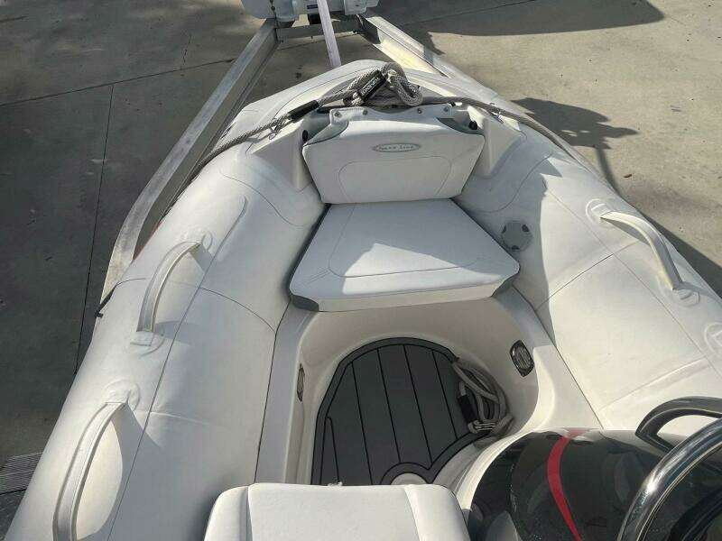 2024 Zodiac Yachtline 360