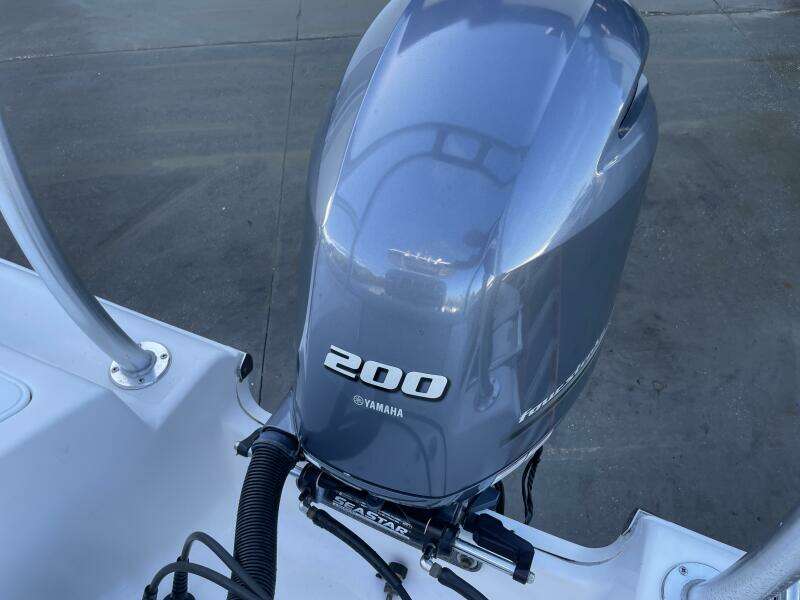 2017 Tidewater 220LXF