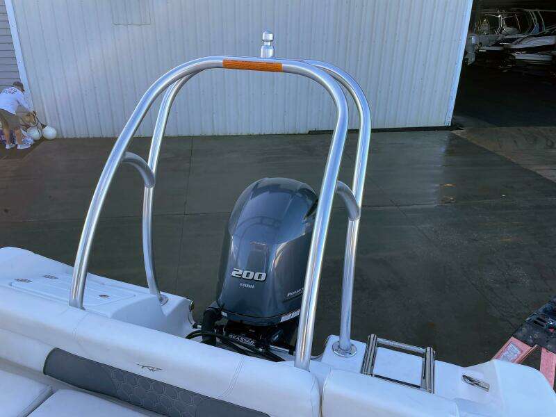 2017 Tidewater 220LXF