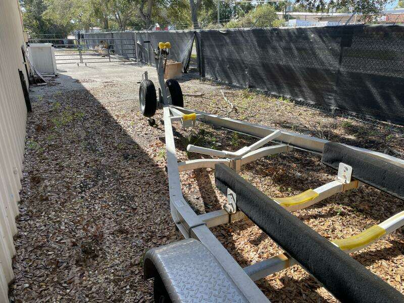 2017 Tidewater 220LXF