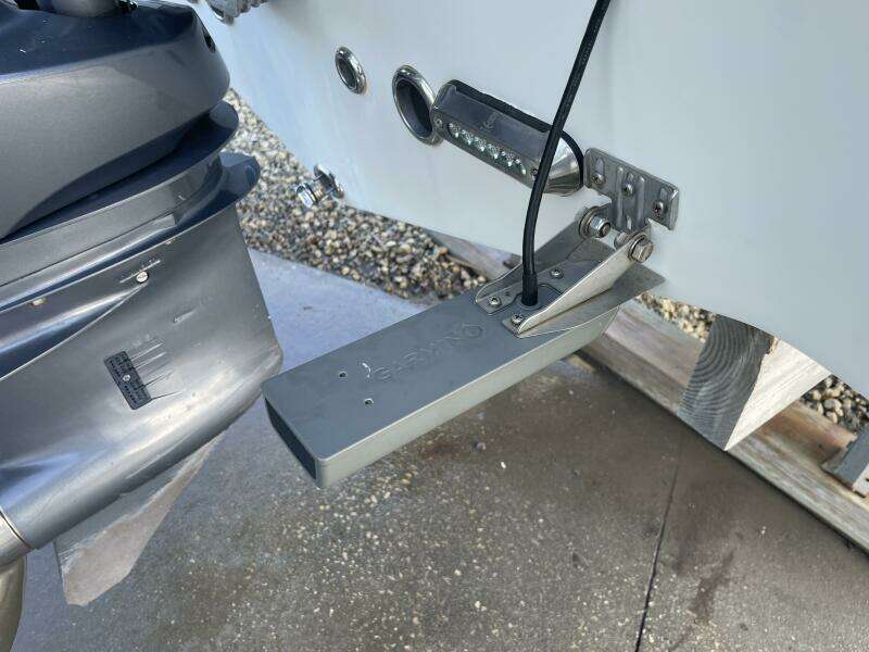 2017 Tidewater 220LXF