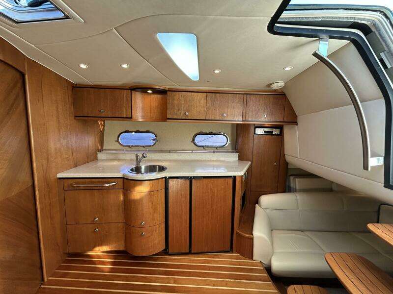 2008 Tiara Yachts 3900 Sovran