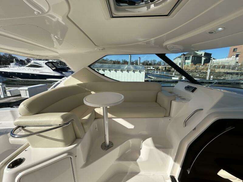 2008 Tiara Yachts 3900 Sovran