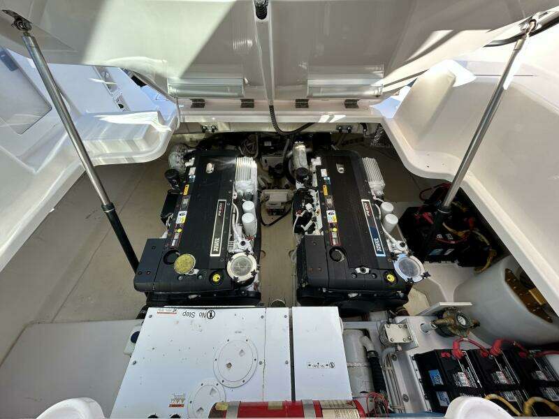 2008 Tiara Yachts 3900 Sovran