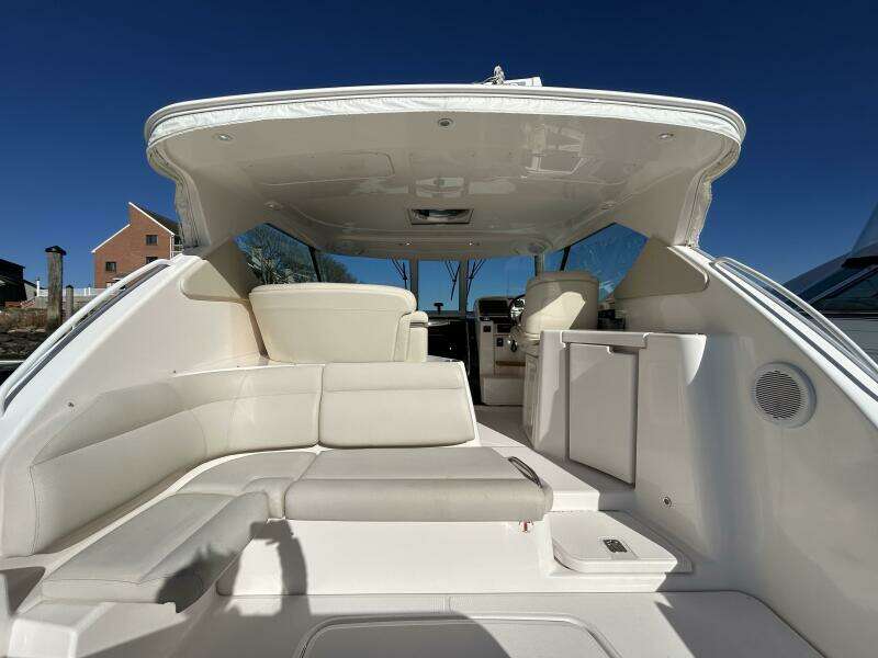 2008 Tiara Yachts 3900 Sovran