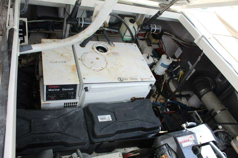 2007 Cruisers Yachts 420 Express