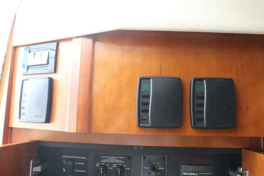 2007 Cruisers Yachts 420 Express