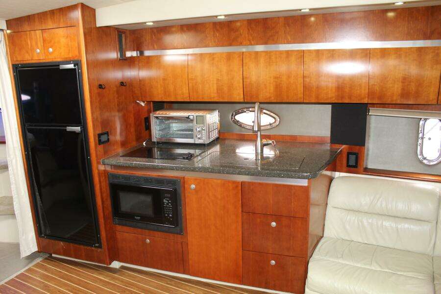 2007 Cruisers Yachts 420 Express