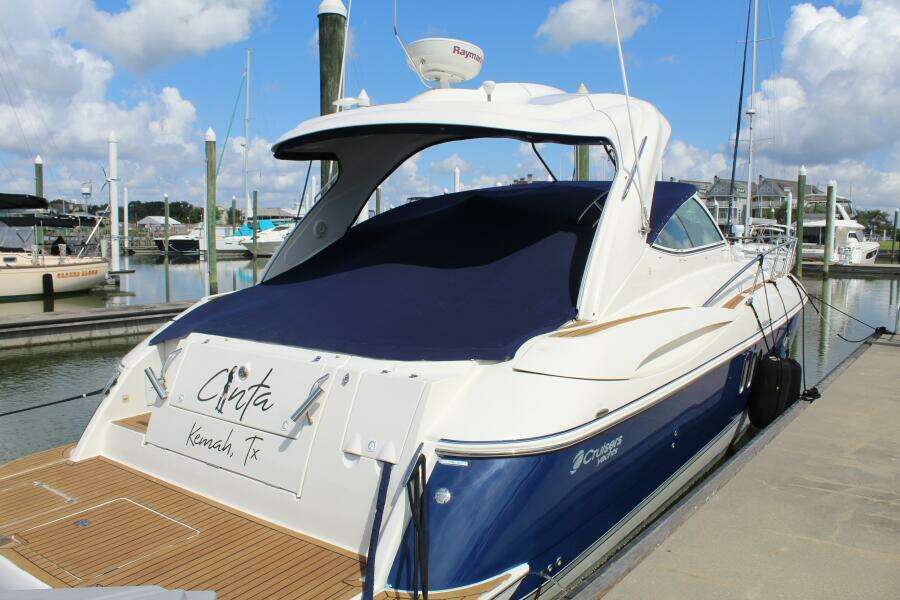 2007 Cruisers Yachts 420 Express