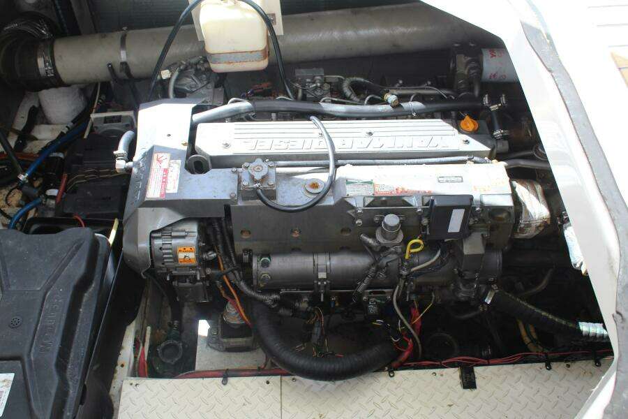 2007 Cruisers Yachts 420 Express