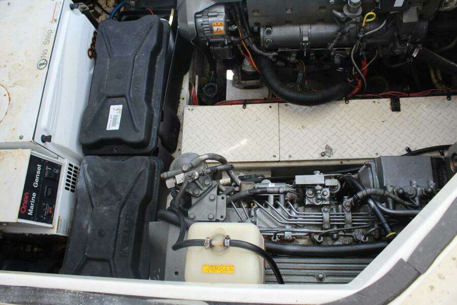 2007 Cruisers Yachts 420 Express