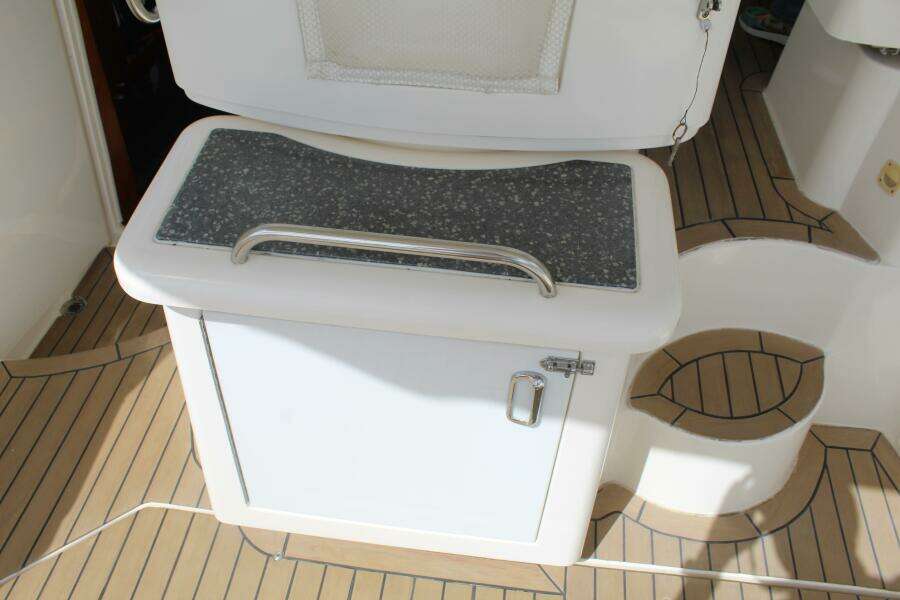 2007 Cruisers Yachts 420 Express