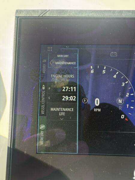 2025 Yellowfin 26 Hybrid