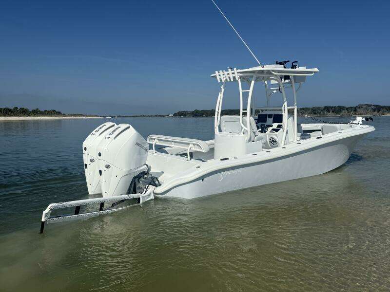2025 Yellowfin 26 Hybrid