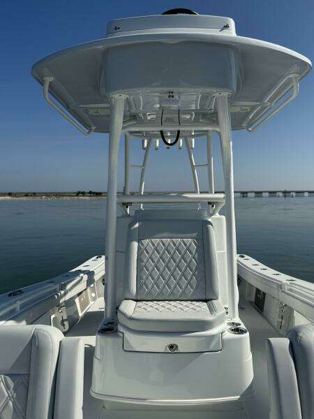 2025 Yellowfin 26 Hybrid