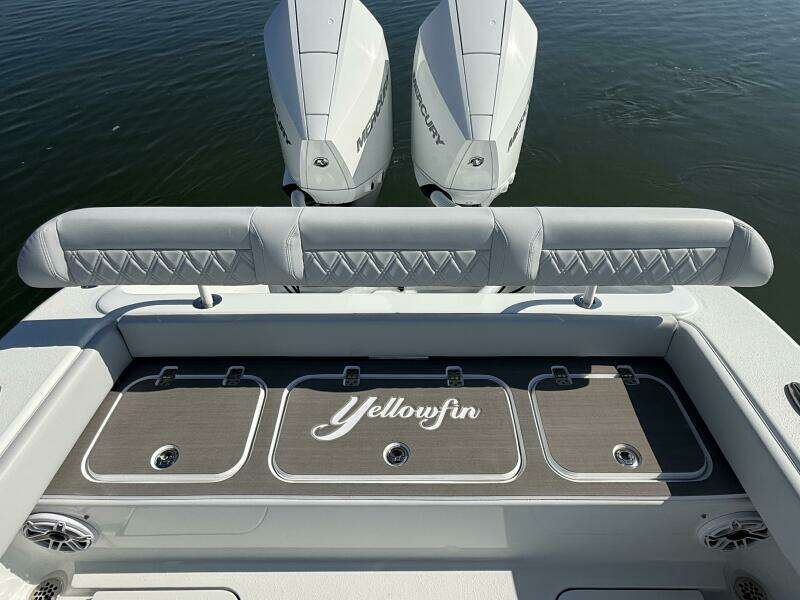 2025 Yellowfin 26 Hybrid