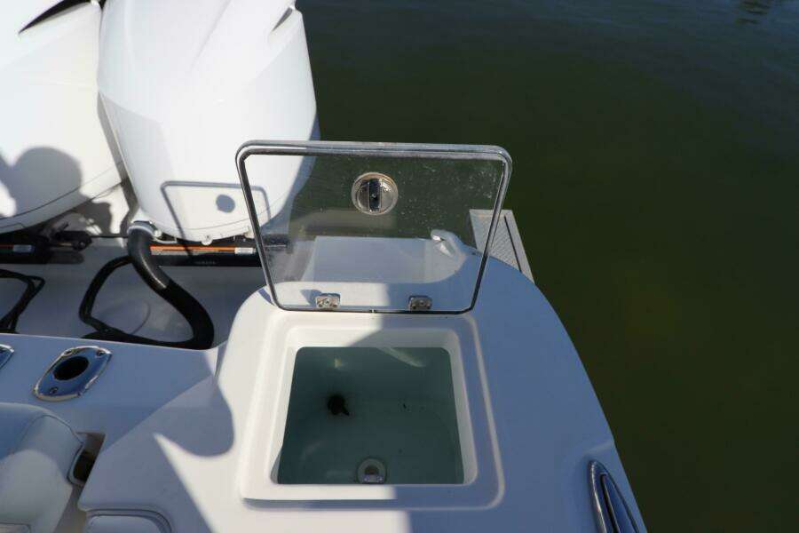 2021 Edgewater 262CX Crossover