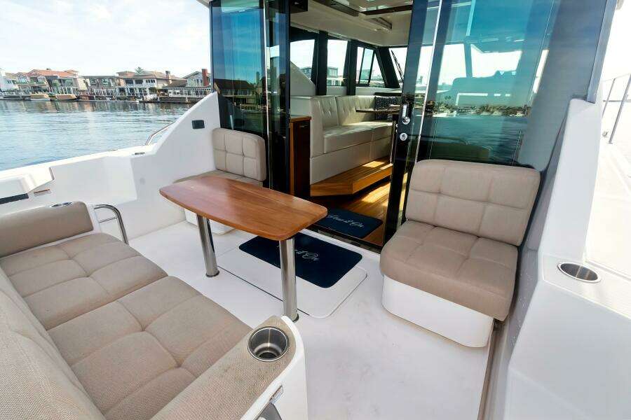 2017 Tiara 39 Coupe - POUR IT ON