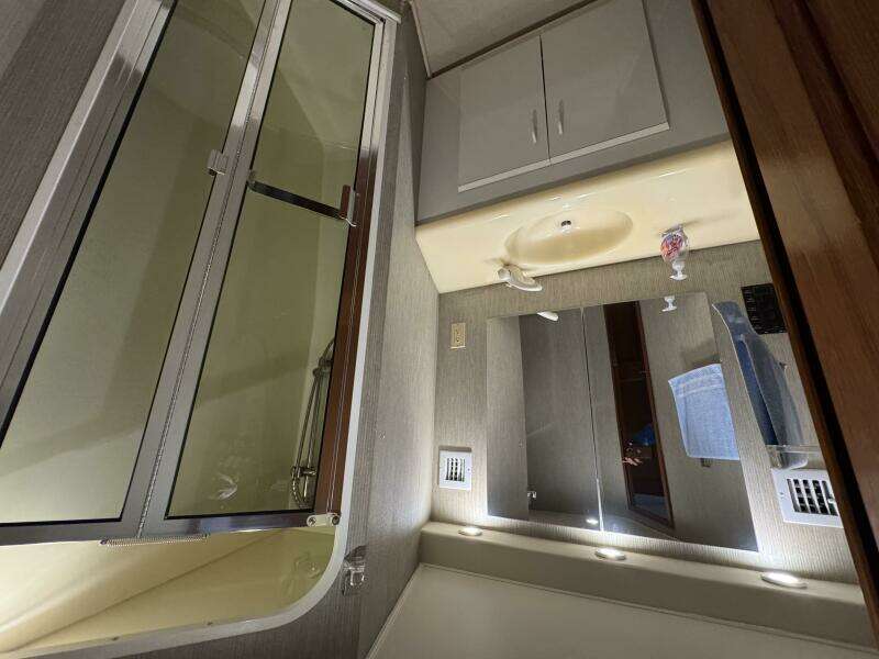 1995 Viking 58 Convertible