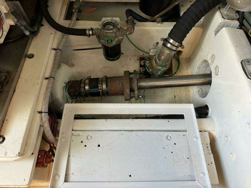 1995 Viking 58 Convertible