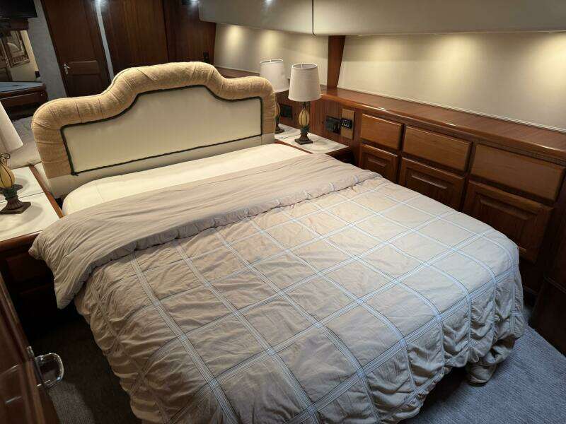 1995 Viking 58 Convertible