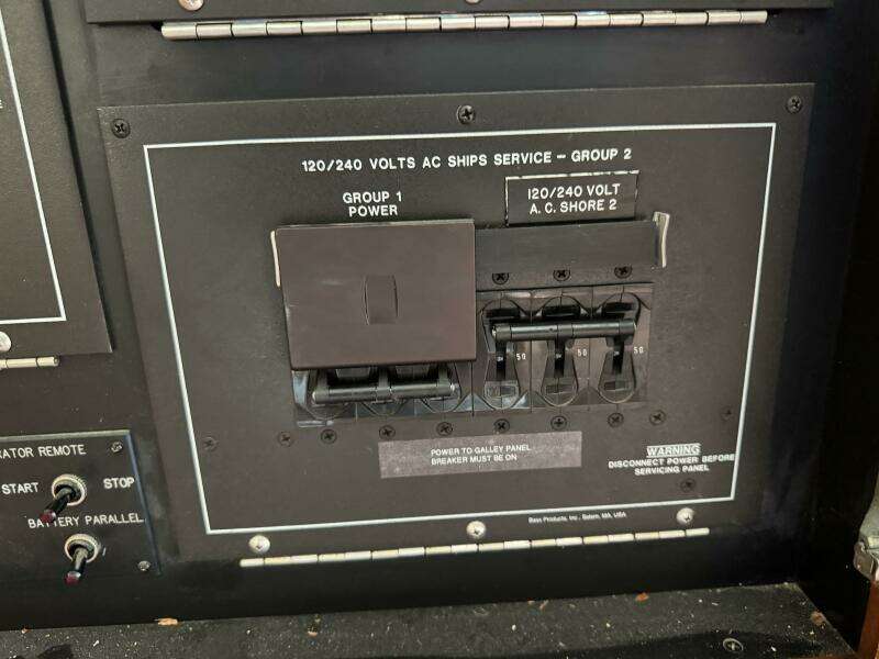 1995 Viking 58 Convertible