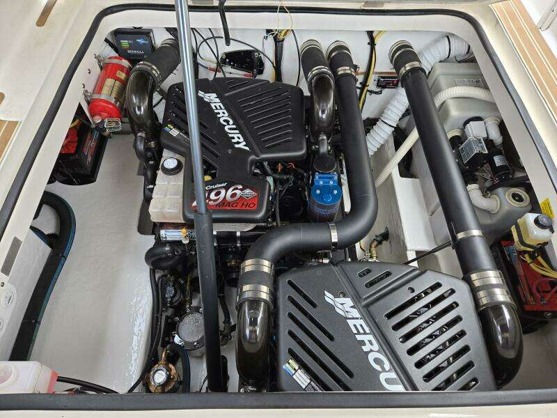 2007 Fountain 38 Express Cruiser