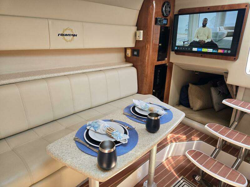 2007 Fountain 38 Express Cruiser