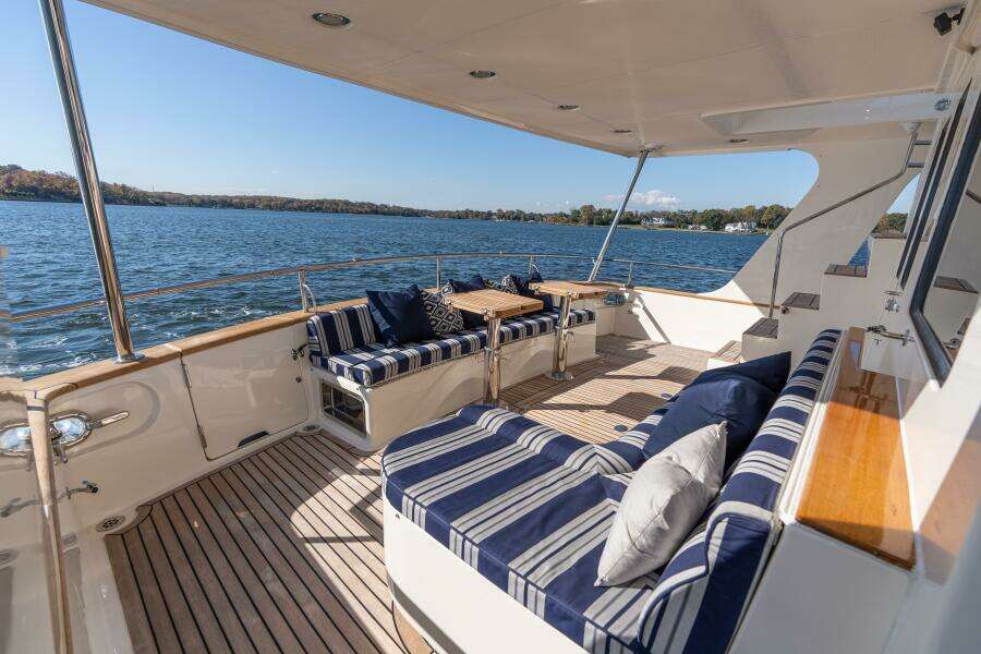 Marlow 72 GRIFFIN - Aft Deck