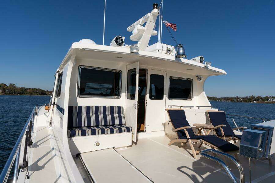 Marlow 72 GRIFFIN - Aft Flybridge