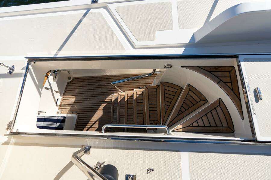 Marlow 72 GRIFFIN - Exterior