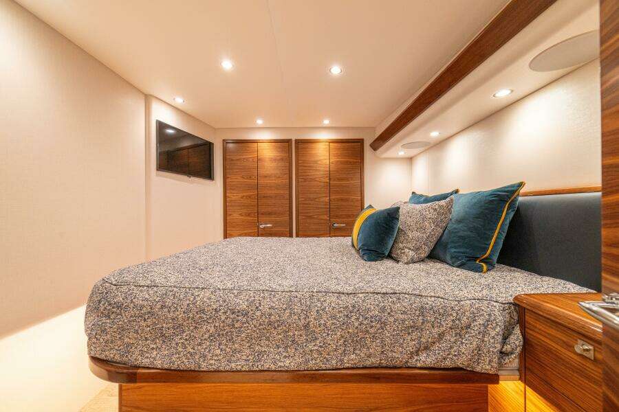 2025 Viking 58 Convertible GAME ON