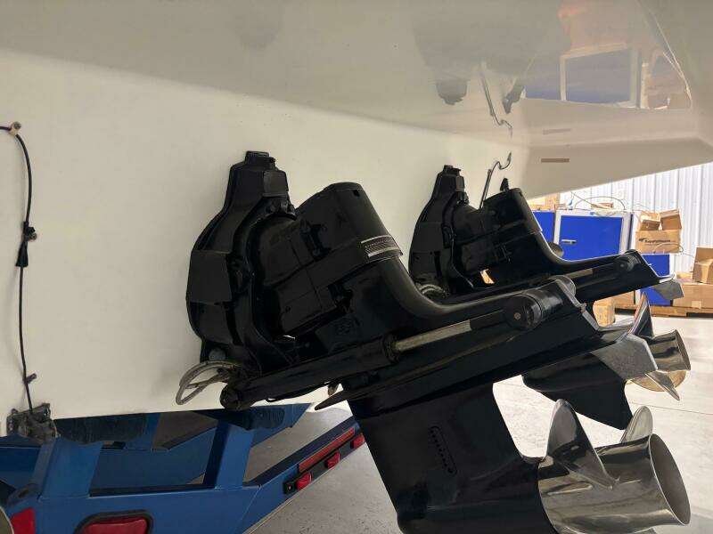 1988 Tiara Sport 310 SC