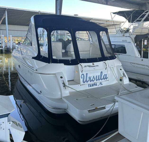 2006 Cruisers Yachts 370 Express