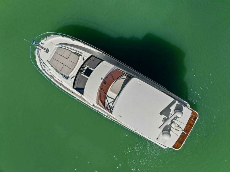 2022 Prestige 520 Flybridge