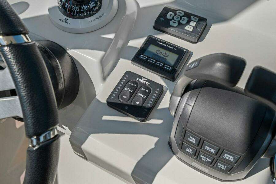 2022 Prestige 520 Flybridge