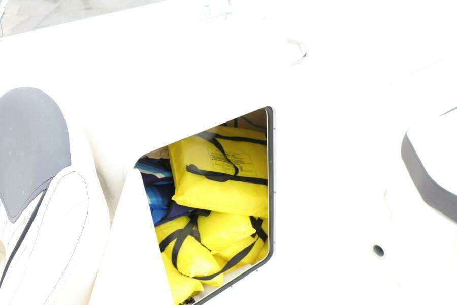 2022 Bayliner DX 2200