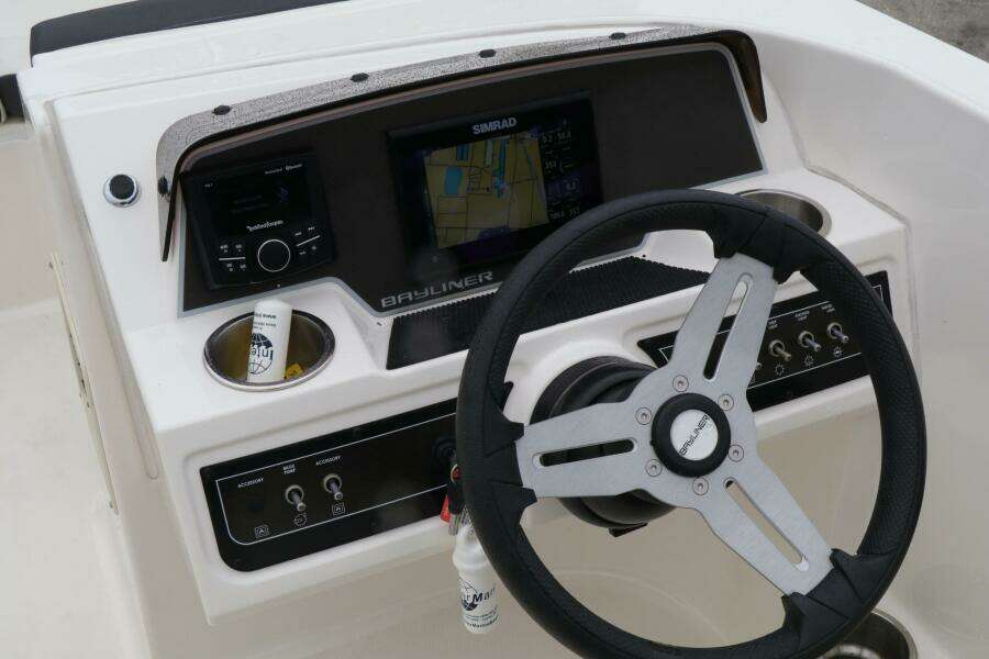 2022 Bayliner DX 2200