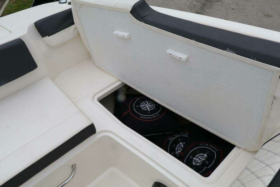 2022 Bayliner DX 2200