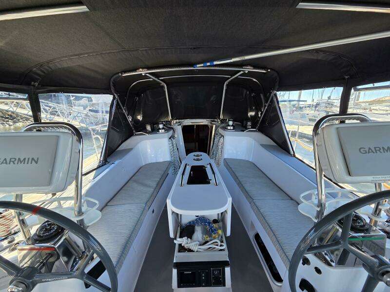2021 Catalina 445