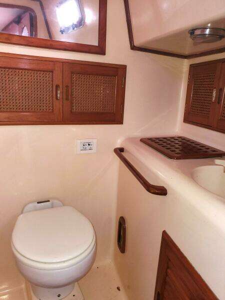 1987 Celestial Center Cockpit