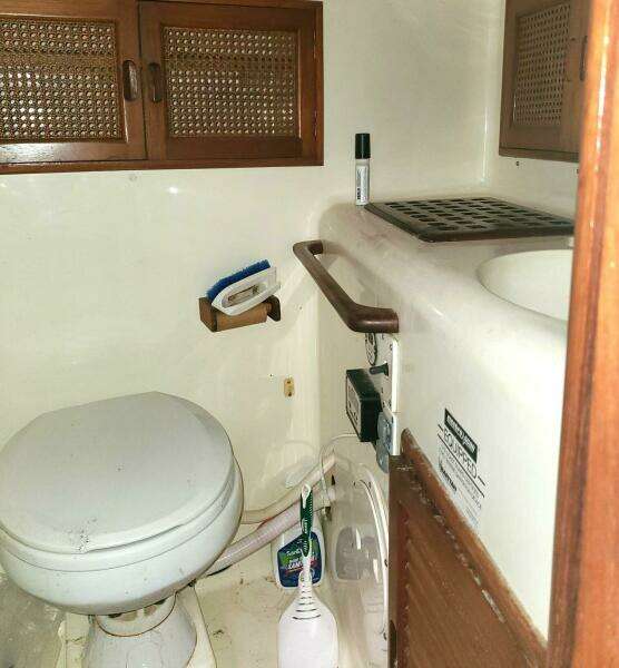 1985 Celestial Center Cockpit