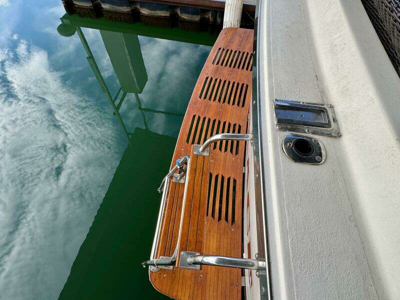 1979 Silverton 34 Convertible