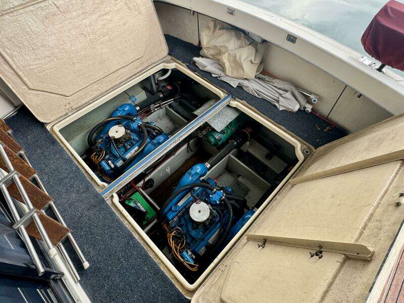 1979 Silverton 34 Convertible