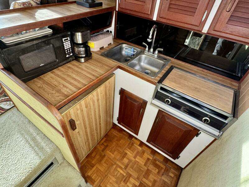 1979 Silverton 34 Convertible