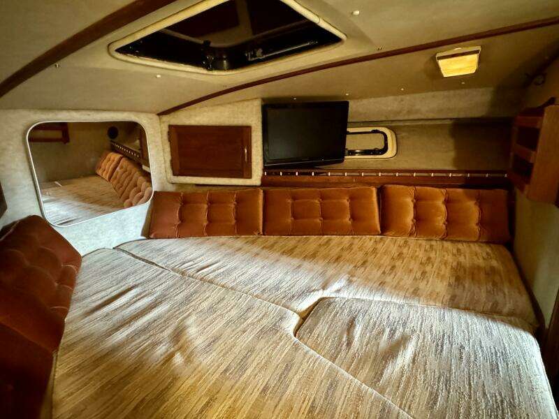 1979 Silverton 34 Convertible