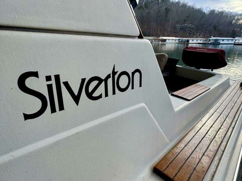 1979 Silverton 34 Convertible